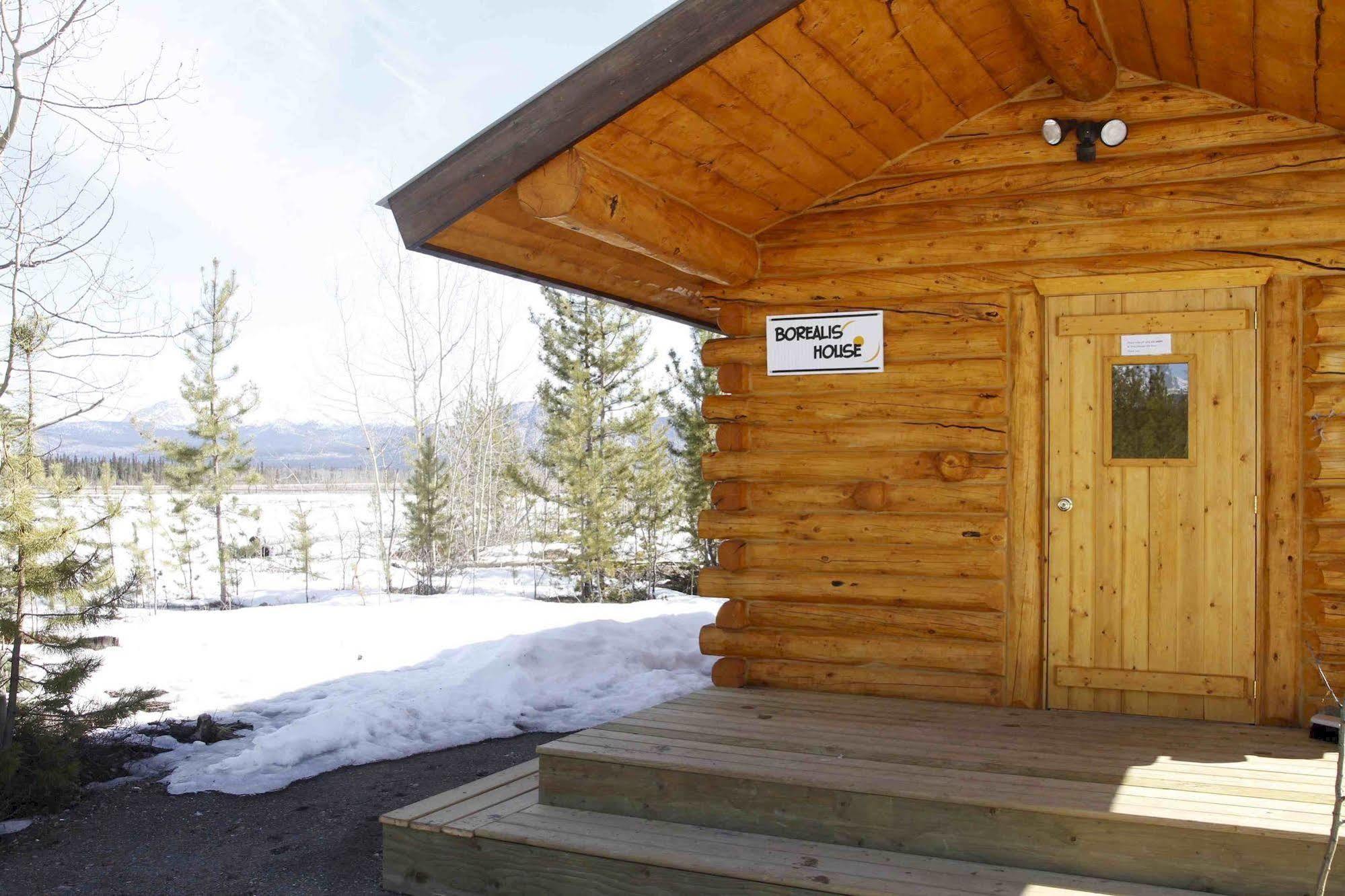 Hotel Sundog Retreat Whitehorse Exterior foto